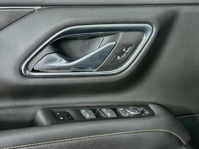Used 2024 GMC Yukon XL AT4 w/ Technology Package AWD/4WD image 20