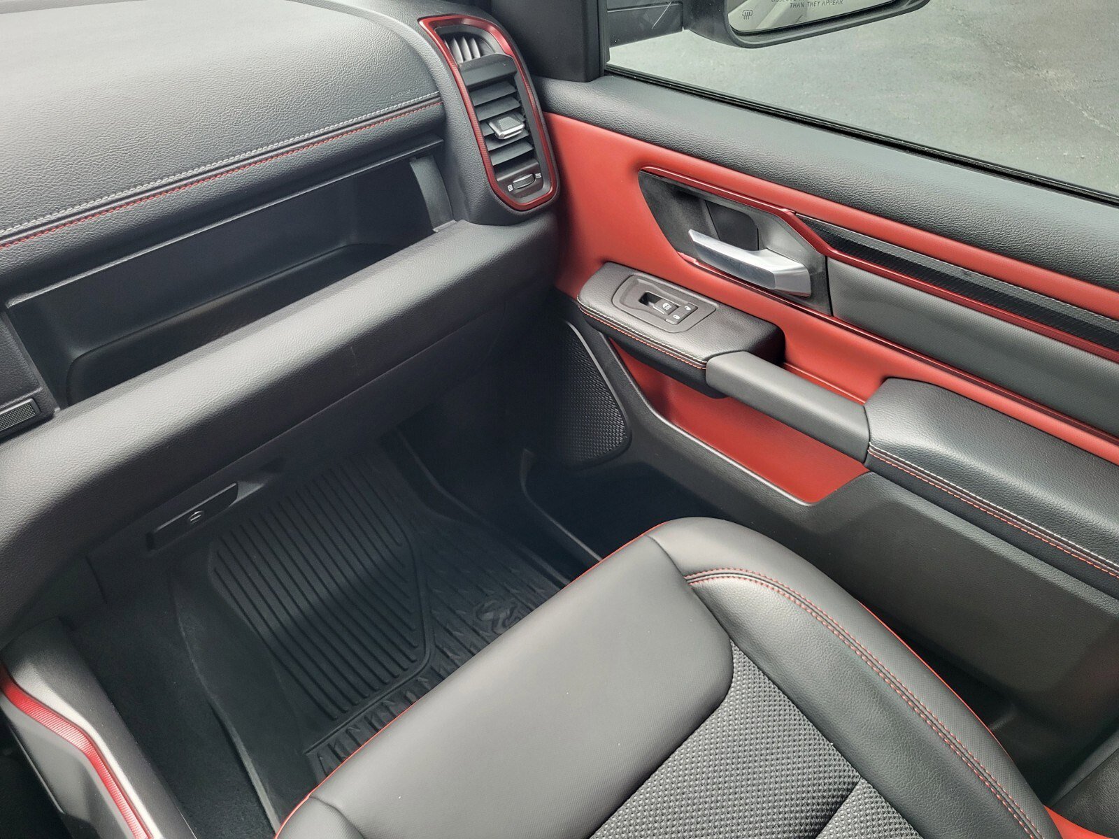 Used 2025 RAM 1500 Rebel AWD/4WD image 17