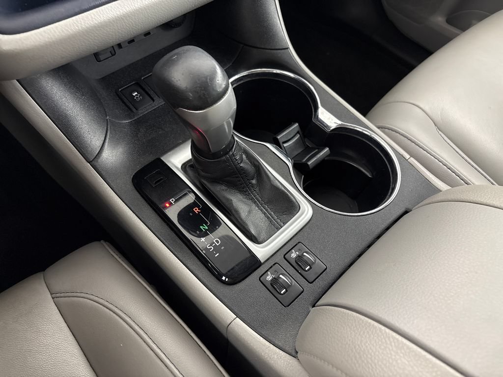 Used 2019 Toyota Highlander XLE FWD image 27