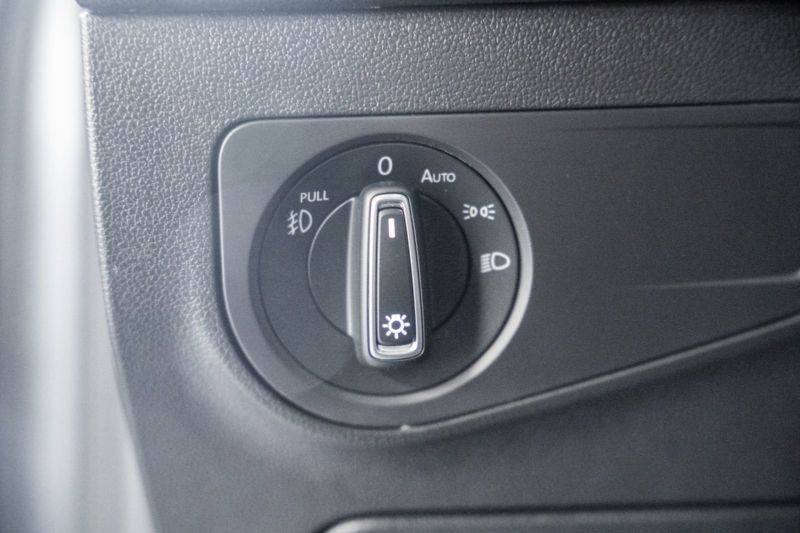 Used 2021 Volkswagen Tiguan SE R-Line image 43