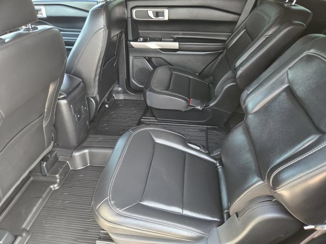 Certified 2024 Ford Explorer XLT w/ Equipment Group 202A RWD image 29