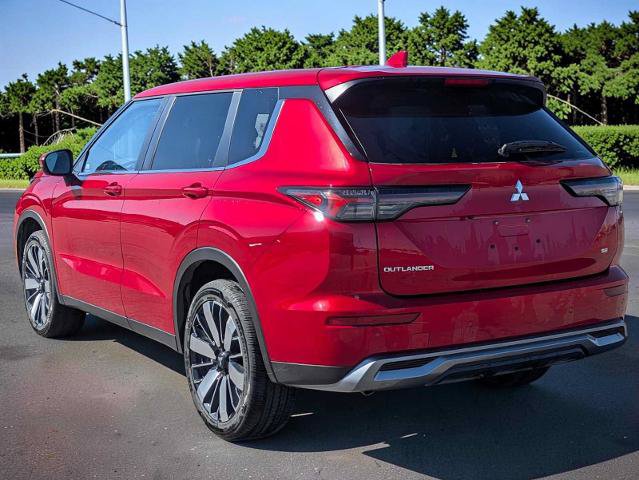 Used 2025 Mitsubishi Outlander SE AWD/4WD image 4