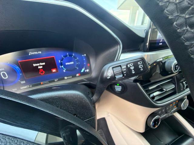 Certified 2022 Ford Escape Titanium AWD/4WD image 37