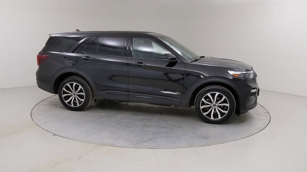 Certified 2022 Ford Explorer ST image 12