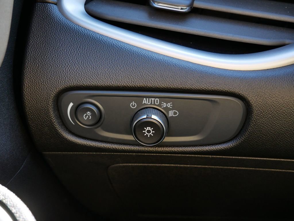 Used 2024 Chevrolet Malibu LT FWD image 16