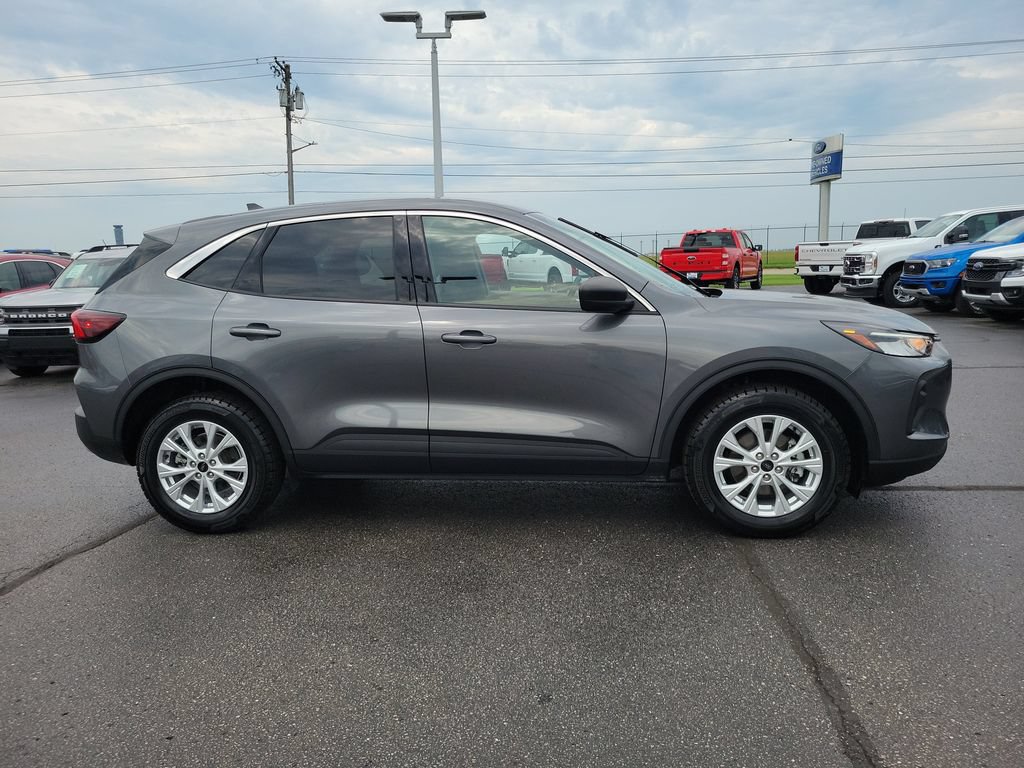 Certified 2023 Ford Escape Active w/ Tech Pack #1 AWD/4WD image 3