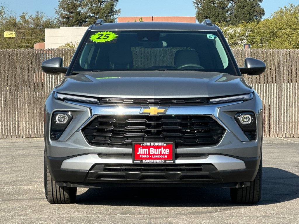 Used 2025 Chevrolet TrailBlazer LT FWD image 8
