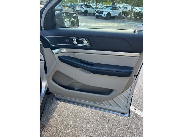 Certified 2018 Ford Explorer XLT FWD image 5