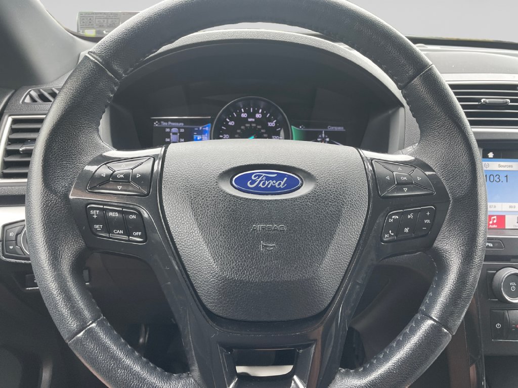 Certified 2017 Ford Explorer XLT w/ Equipment Group 202A AWD/4WD image 25