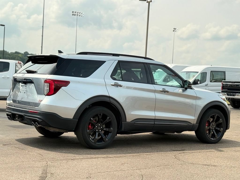Certified 2024 Ford Explorer ST w/ Technology Package AWD/4WD image 35