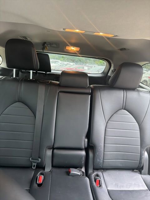 Used 2024 Toyota Highlander XLE AWD/4WD image 38
