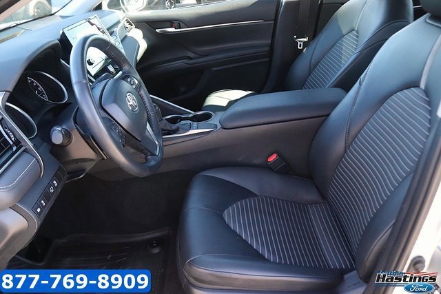 Used 2024 Toyota Camry SE image 12