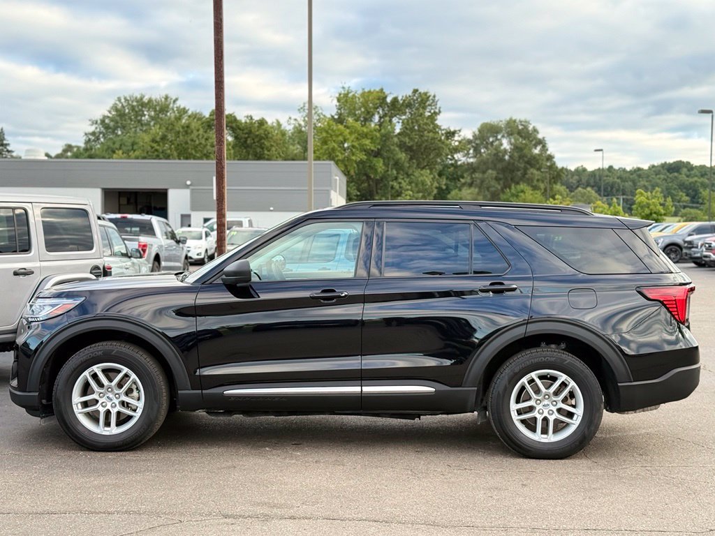 Certified 2025 Ford Explorer Active AWD/4WD image 44