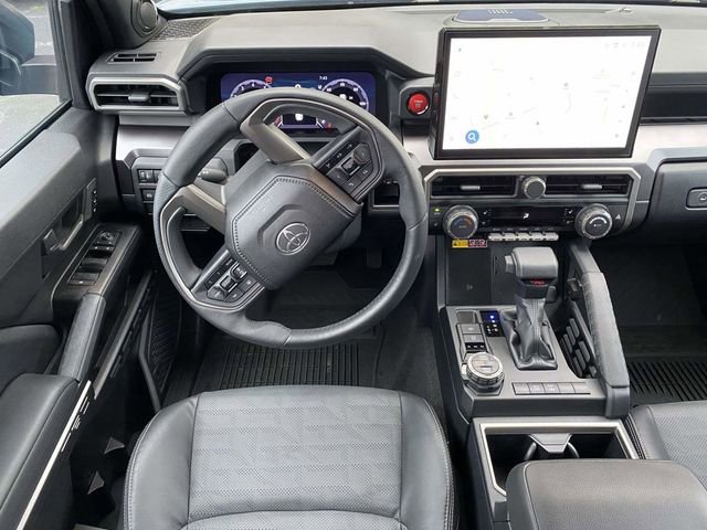 Used 2025 Toyota 4Runner TRD Off-Road Premium AWD/4WD image 16