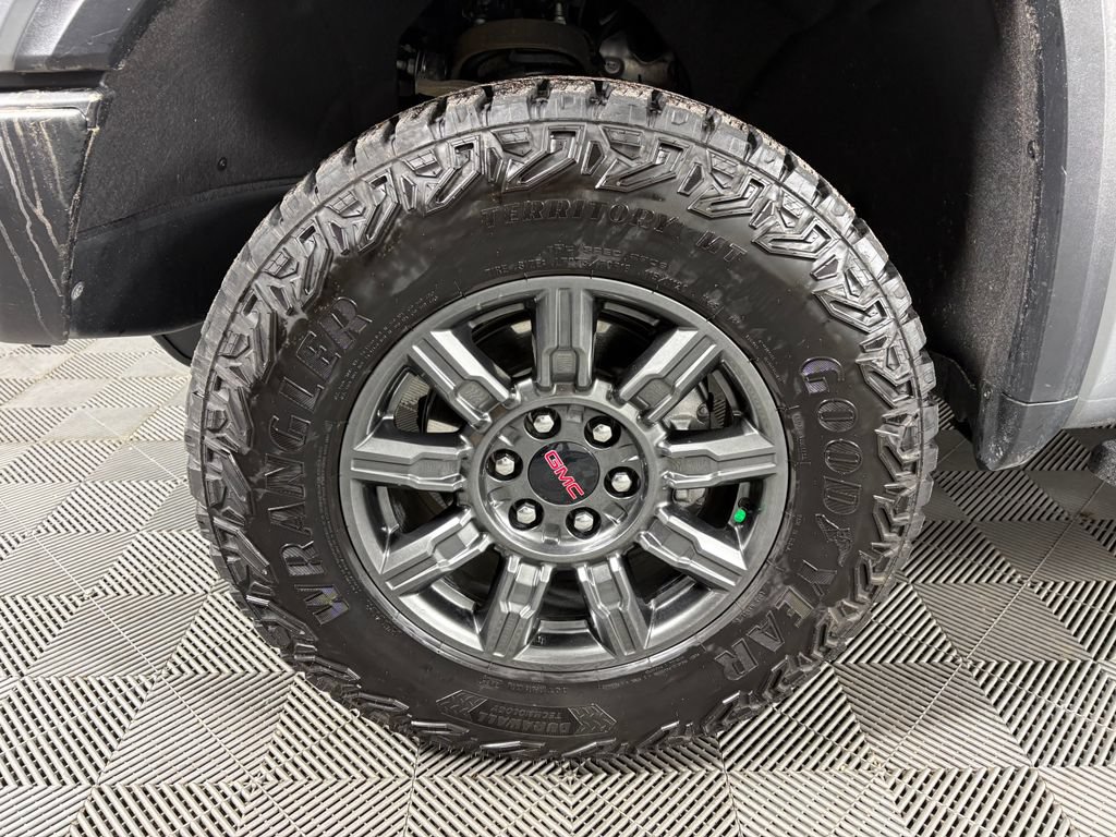 Used 2026 GMC Sierra 1500 AT4X AWD/4WD image 11