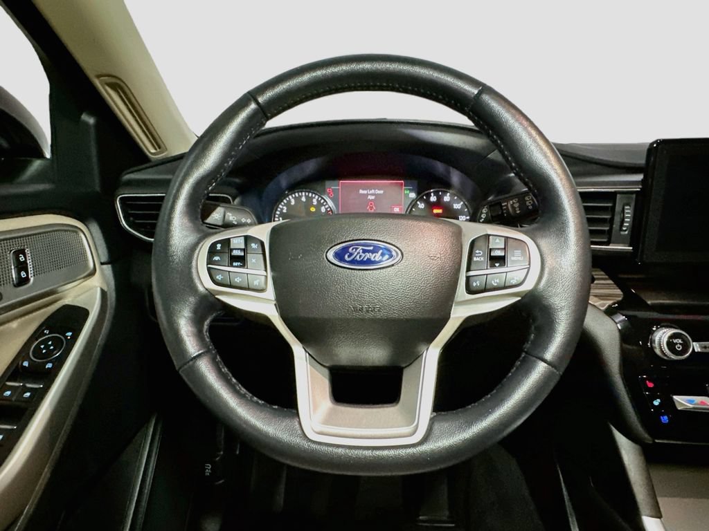 Certified 2023 Ford Explorer Limited AWD/4WD image 10