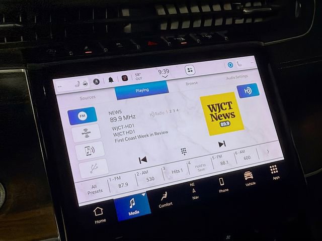 Used 2022 Jeep Grand Cherokee L Summit w/ Luxury Tech Group V image 18