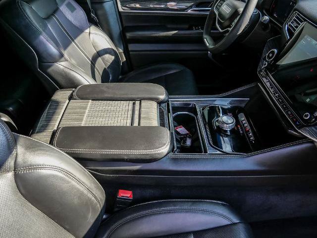Used 2022 Jeep Wagoneer Series II AWD/4WD image 17