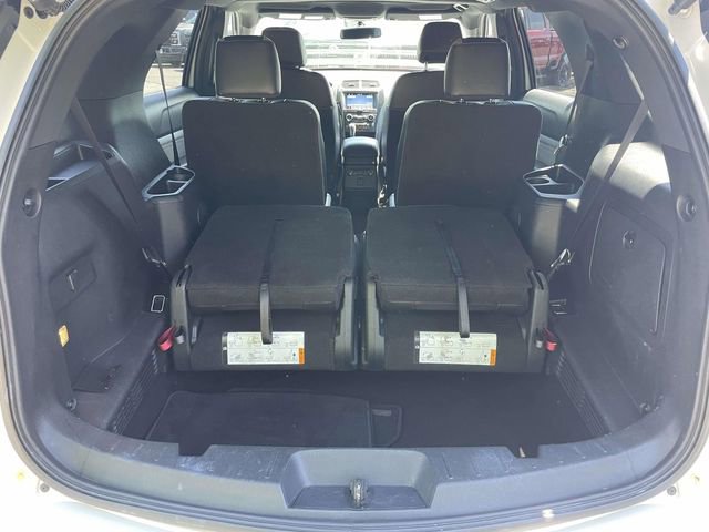 Certified 2017 Ford Explorer XLT w/ Equipment Group 202A image 33