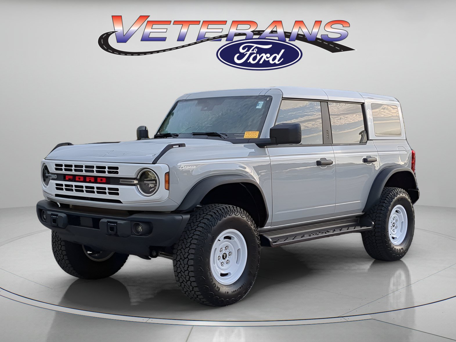 Certified 2026 Ford Bronco Heritage Edition AWD/4WD image 1
