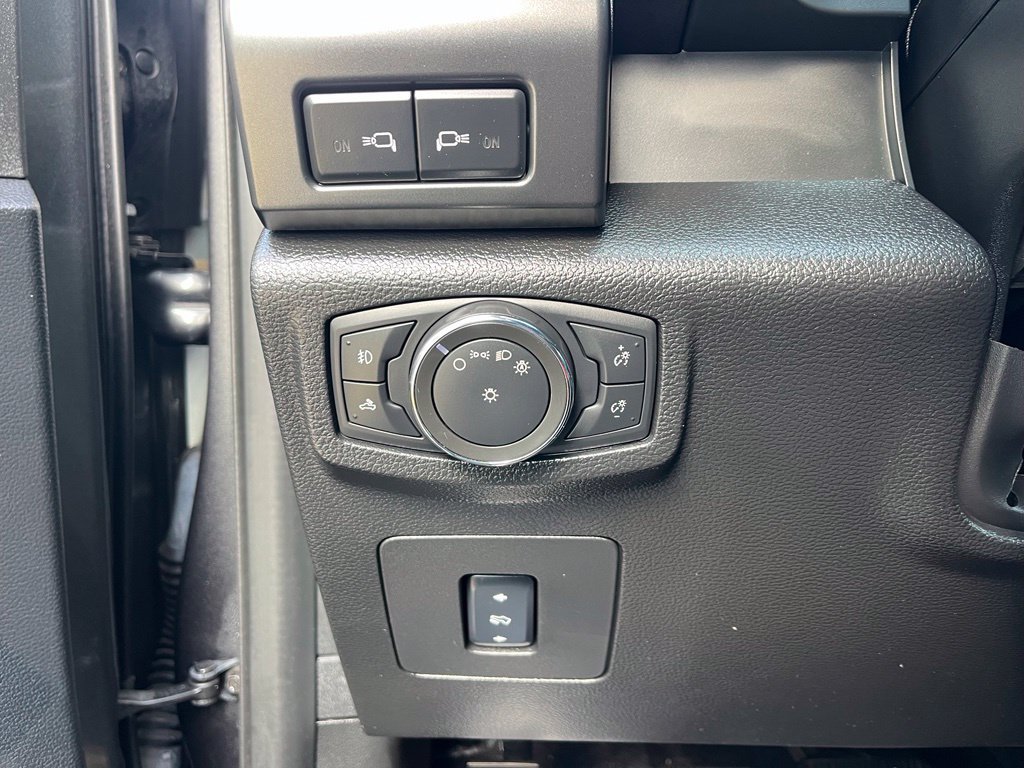 Certified 2017 Ford F150 Lariat AWD/4WD image 39