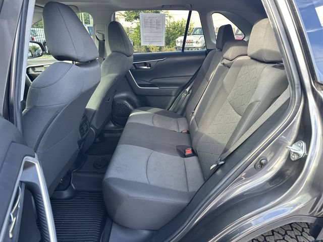 Used 2022 Toyota RAV4 XLE w/ Convenience Package FWD image 23