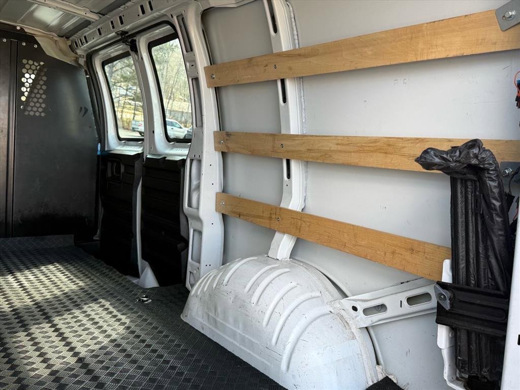 Used 2024 Chevrolet Express 2500 Work Van w/ Driver Convenience Package image 14