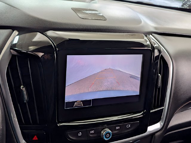 Used 2020 Chevrolet Traverse LT FWD image 33