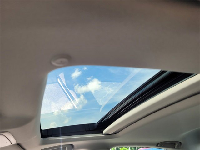 Used 2021 Honda Accord Touring image 12