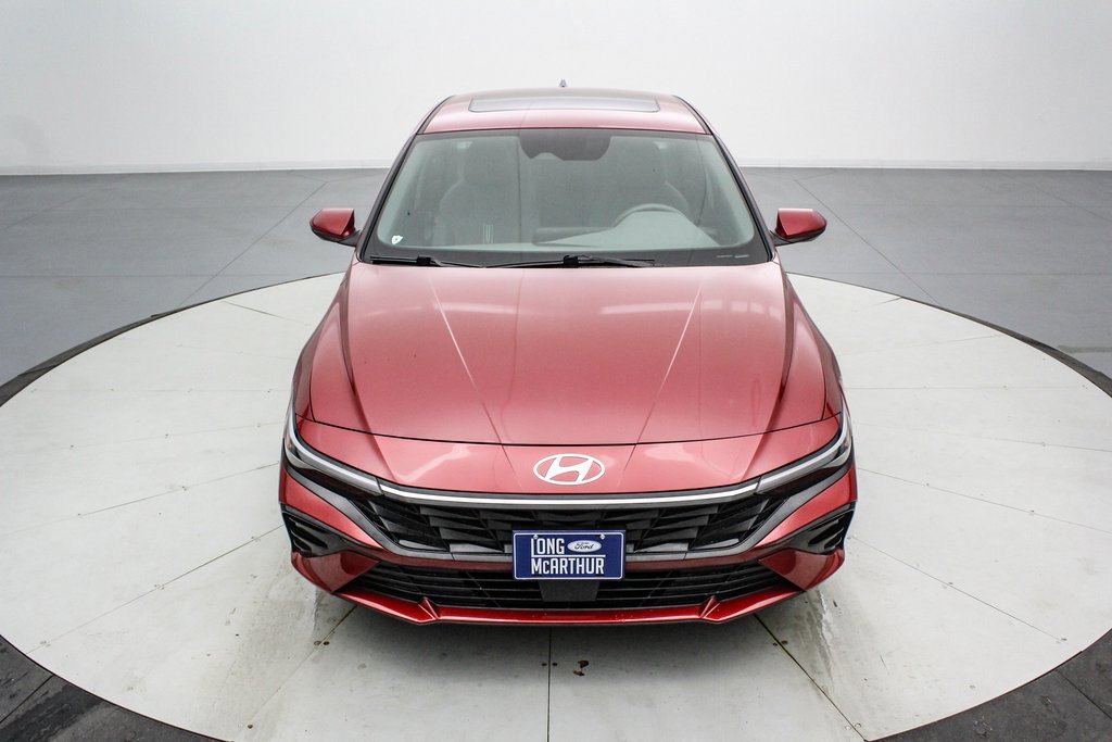 Used 2025 Hyundai Elantra SEL image 9