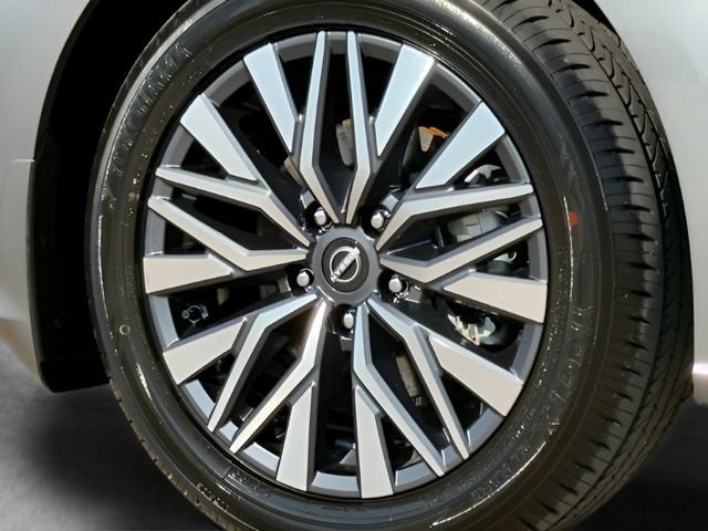 Used 2025 Nissan Altima 2.5 SV FWD image 12