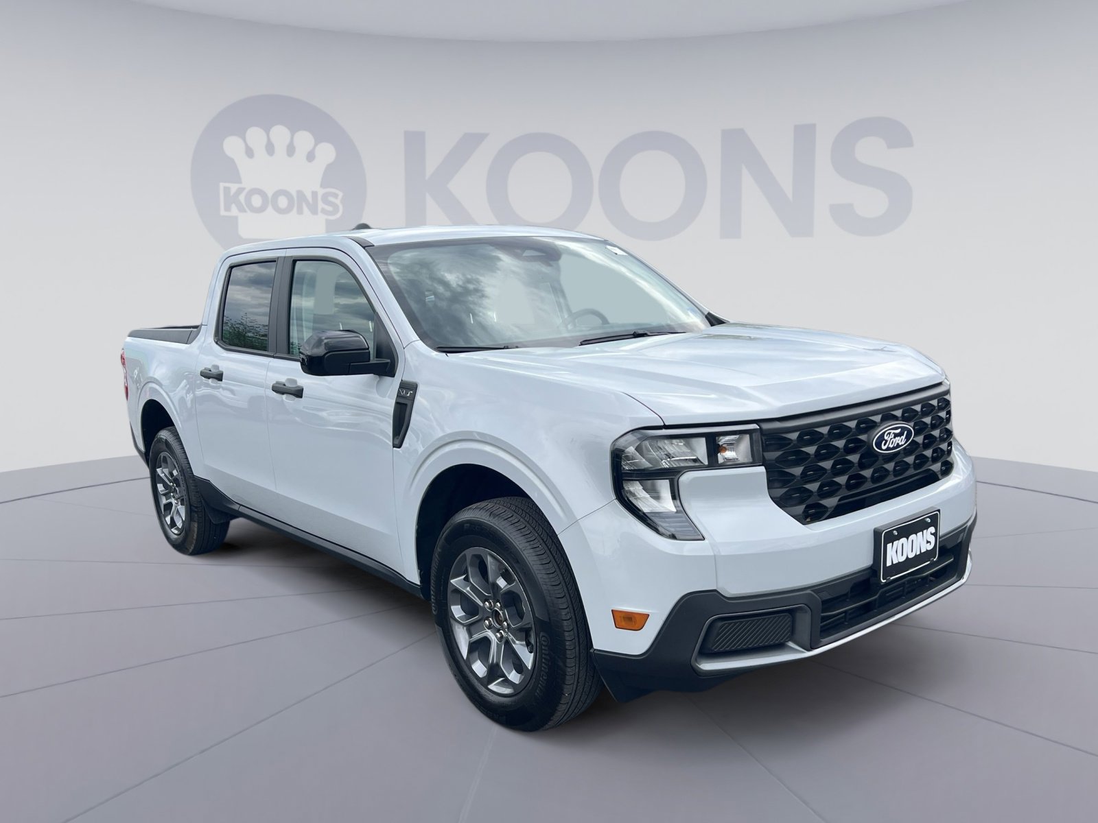Certified 2025 Ford Maverick XLT w/ XLT Luxury Package AWD/4WD image 2
