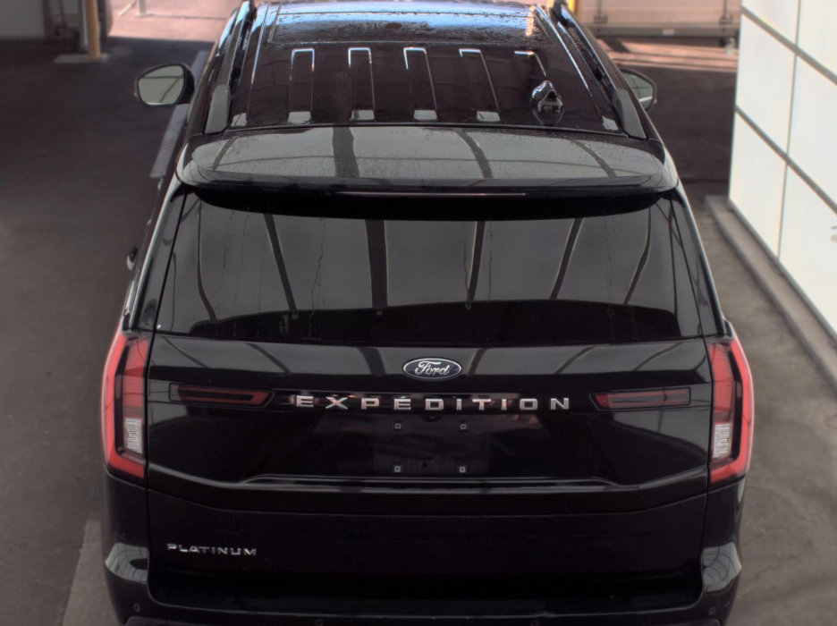 Certified 2025 Ford Expedition Platinum AWD/4WD image 8