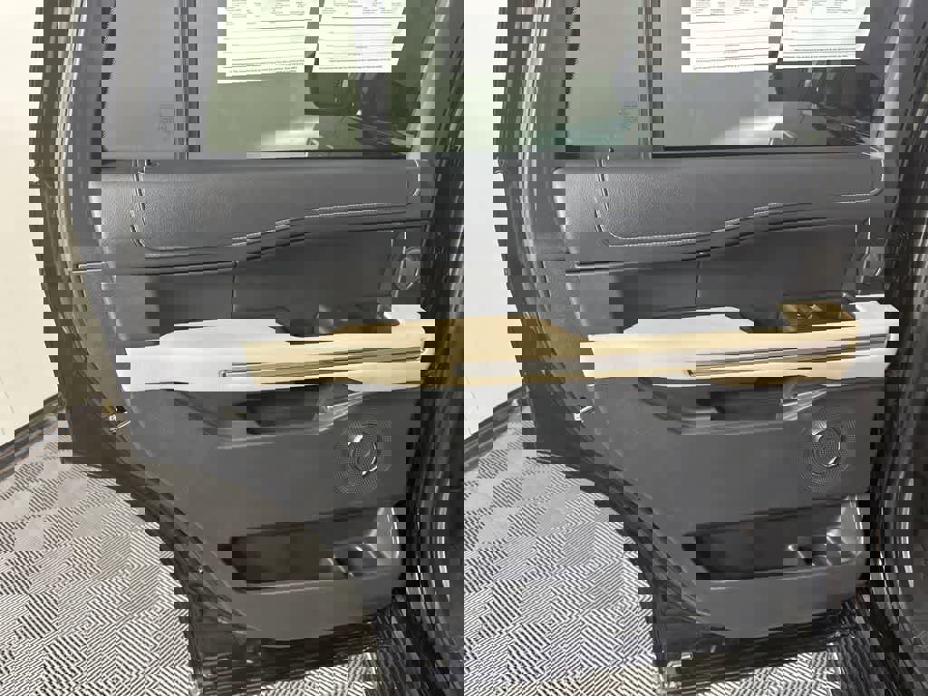 Certified 2023 Ford Expedition Limited image 35