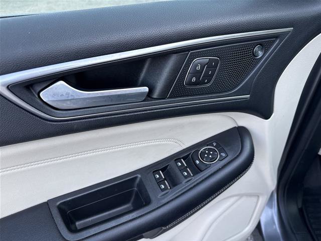 Certified 2022 Ford Edge Titanium AWD/4WD image 23