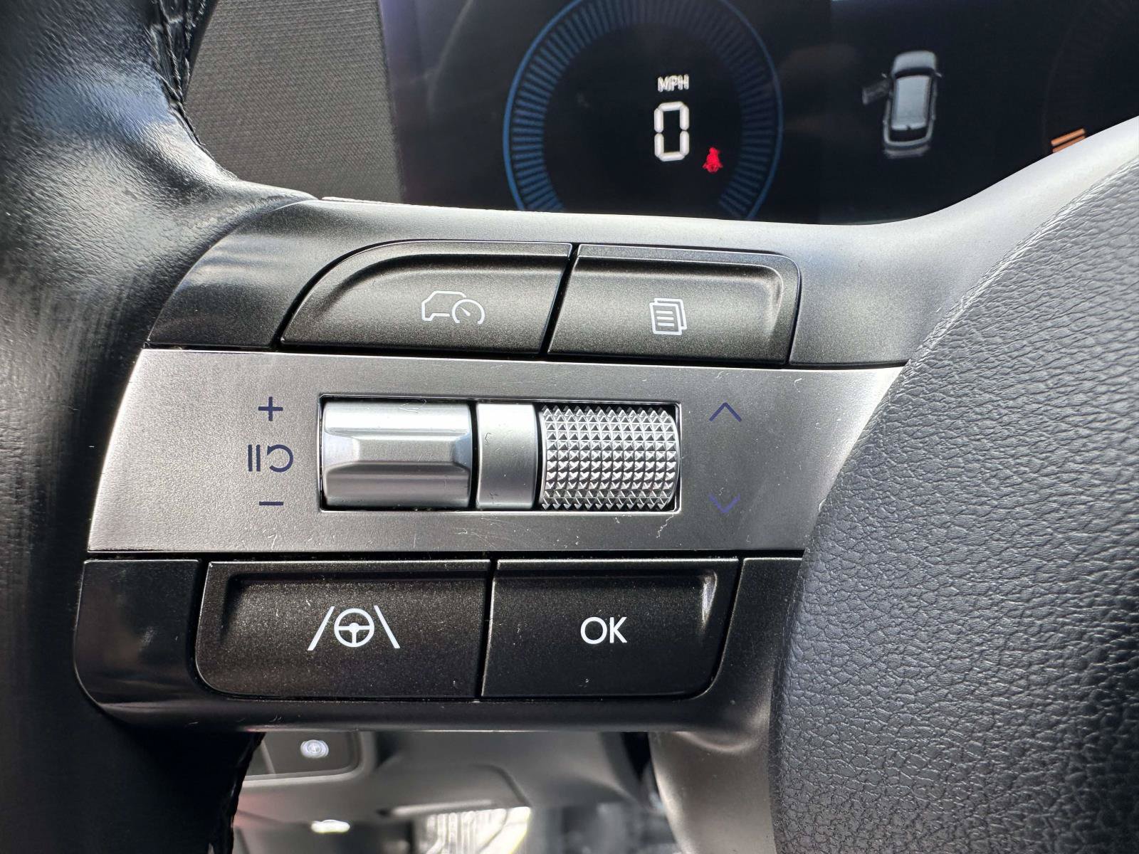 Used 2025 Hyundai Kona SEL AWD/4WD image 16
