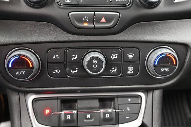 Used 2023 GMC Terrain SLT FWD image 24
