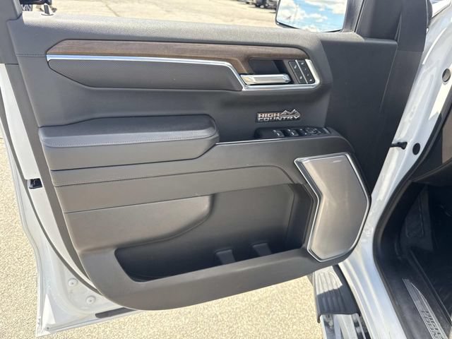 Used 2024 Chevrolet Silverado 1500 High Country w/ High Country Premium Package AWD/4WD image 17