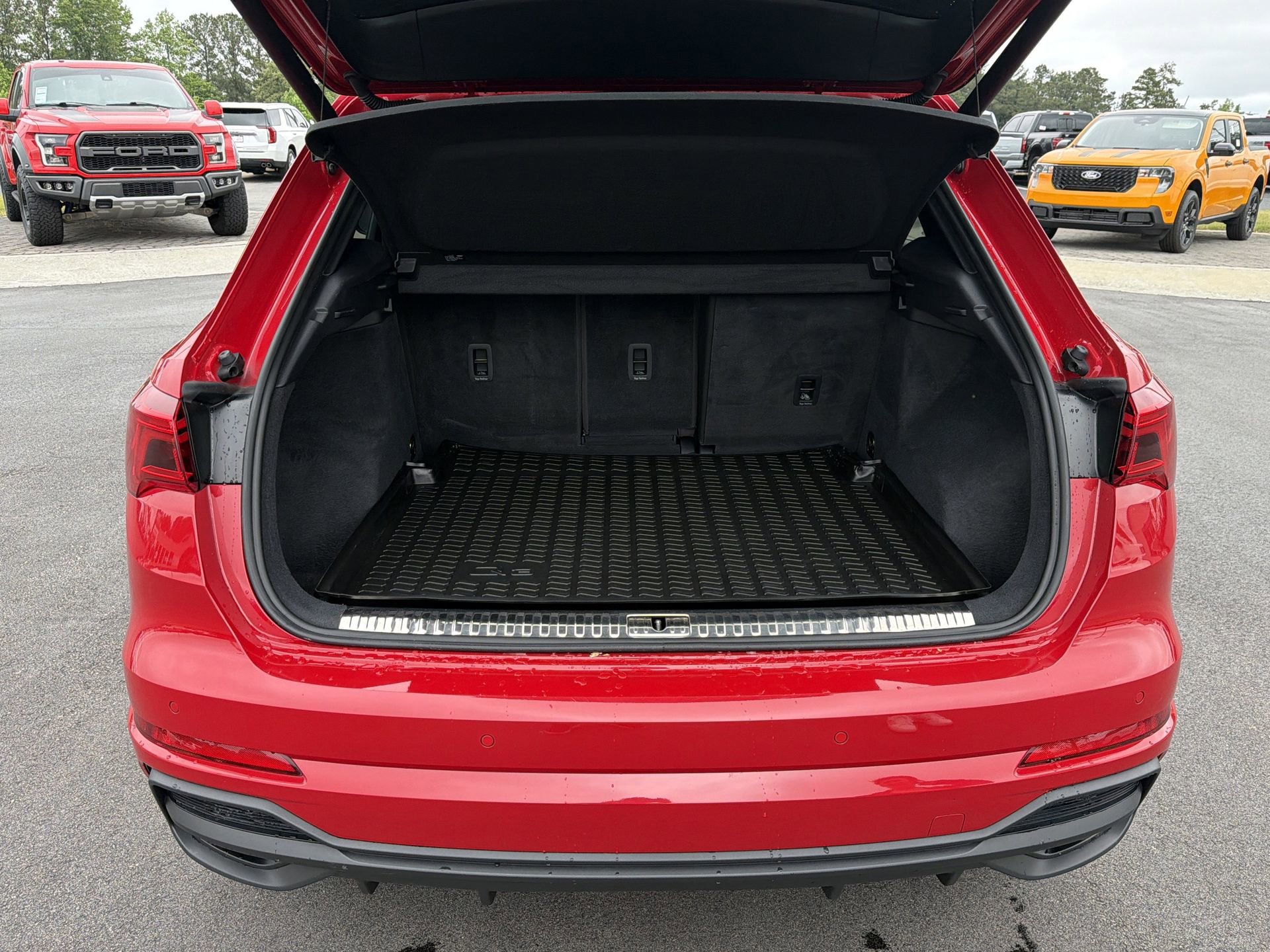 Used 2024 Audi Q3 2.0T Premium Plus w/ Premium Plus Package AWD/4WD image 22