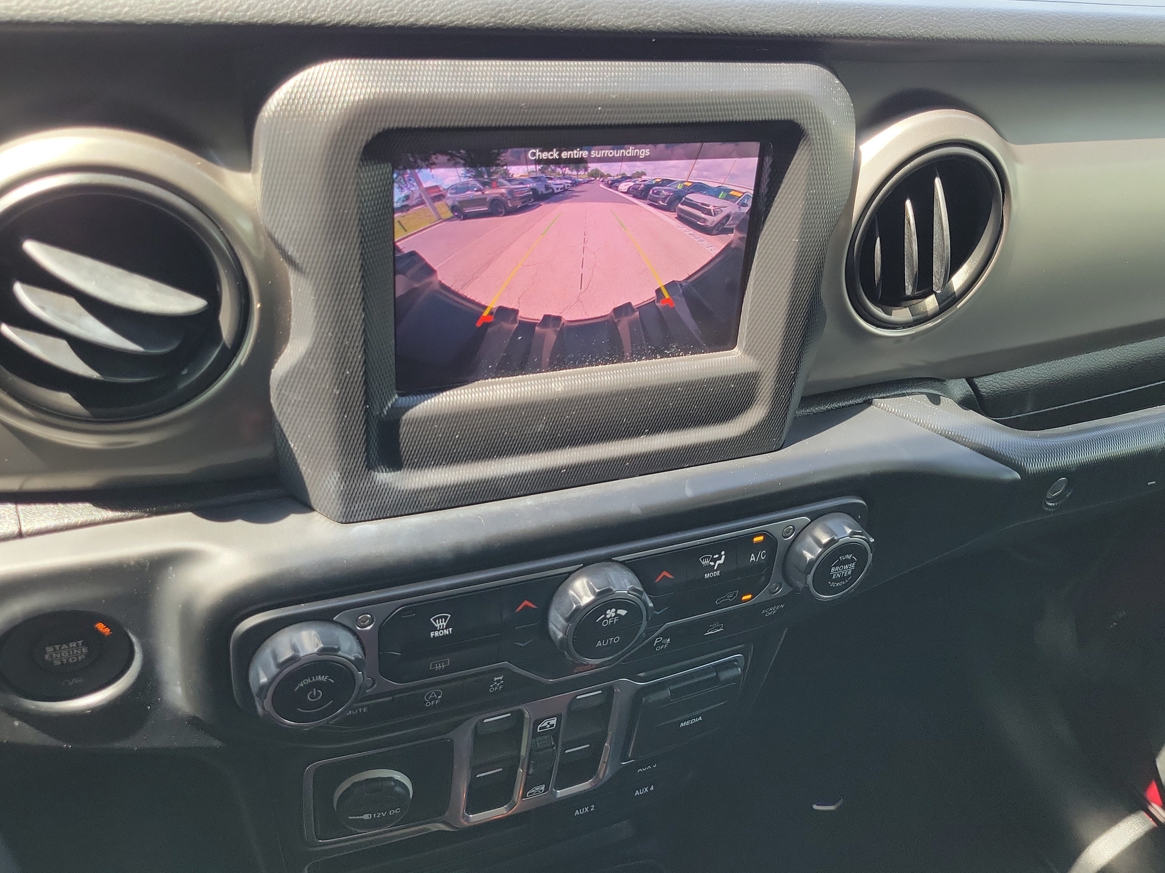 Used 2021 Jeep Wrangler Unlimited Sport AWD/4WD image 25