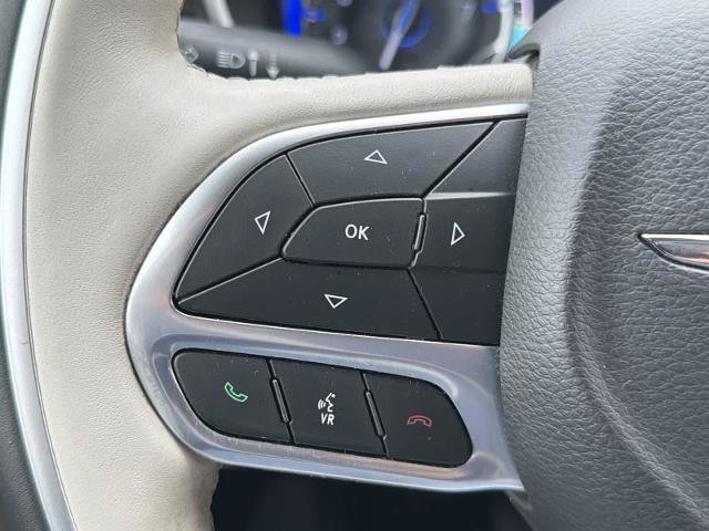 Used 2021 Chrysler Pacifica Limited w/ Uconnect Theater Family Group AWD/4WD image 23