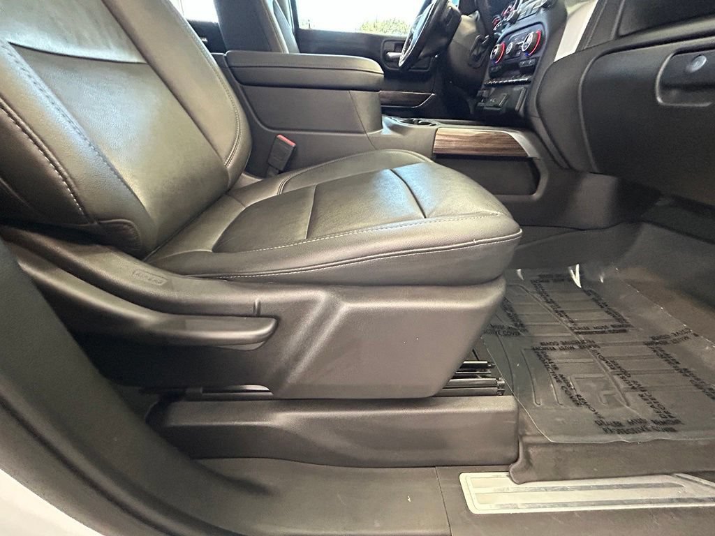 Used 2021 Chevrolet Silverado 1500 RST AWD/4WD image 27