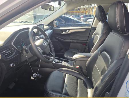 Certified 2021 Ford Escape SEL image 6