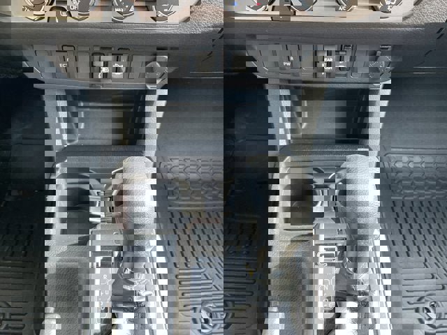 Used 2019 Toyota Tacoma SR5 AWD/4WD image 22