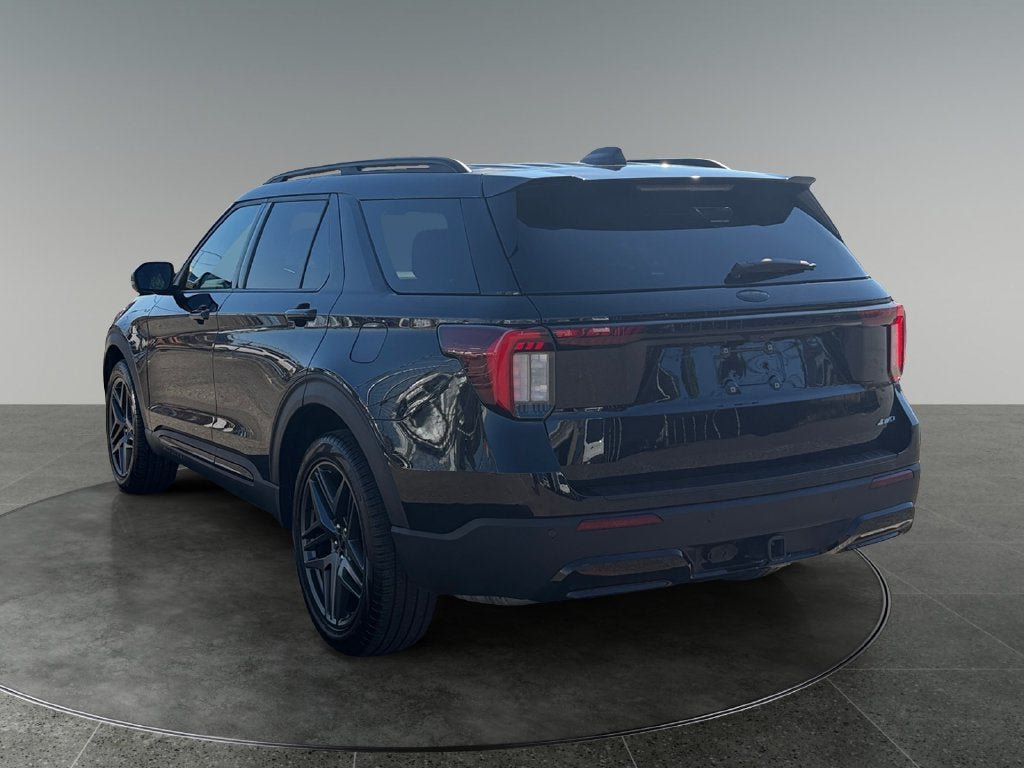 Certified 2025 Ford Explorer ST-Line w/ ST-Line Street Pack AWD/4WD image 8