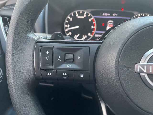 Used 2023 Nissan Rogue SV image 19