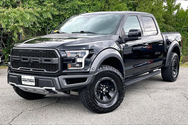 Certified 2018 Ford F150 Raptor w/ Equipment Group 802A Luxury AWD/4WD image 3