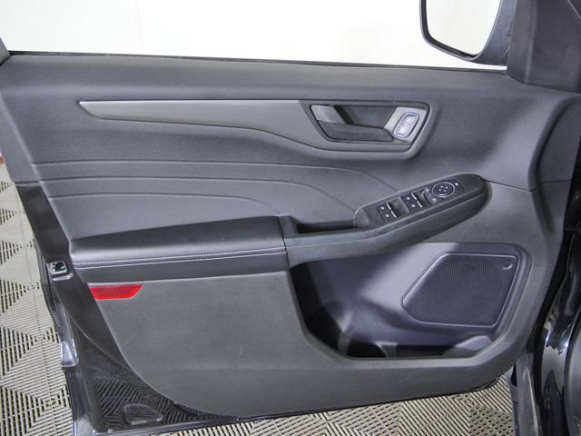 Certified 2023 Ford Escape Active AWD/4WD image 19