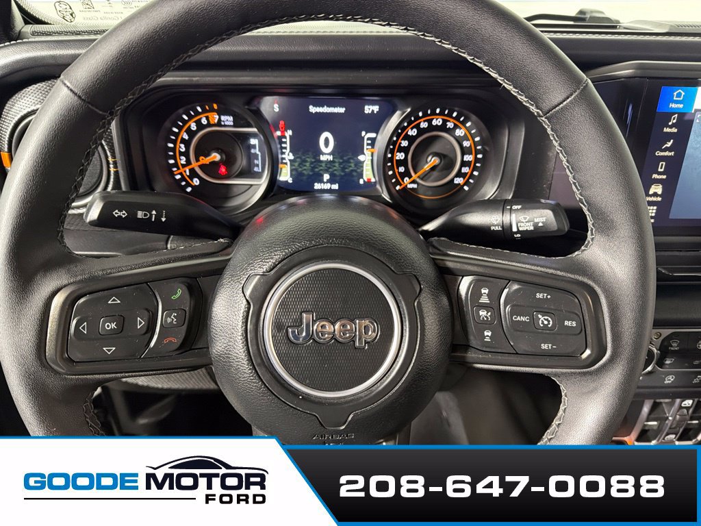 Used 2025 Jeep Gladiator Mojave w/ Convenience Group AWD/4WD image 15