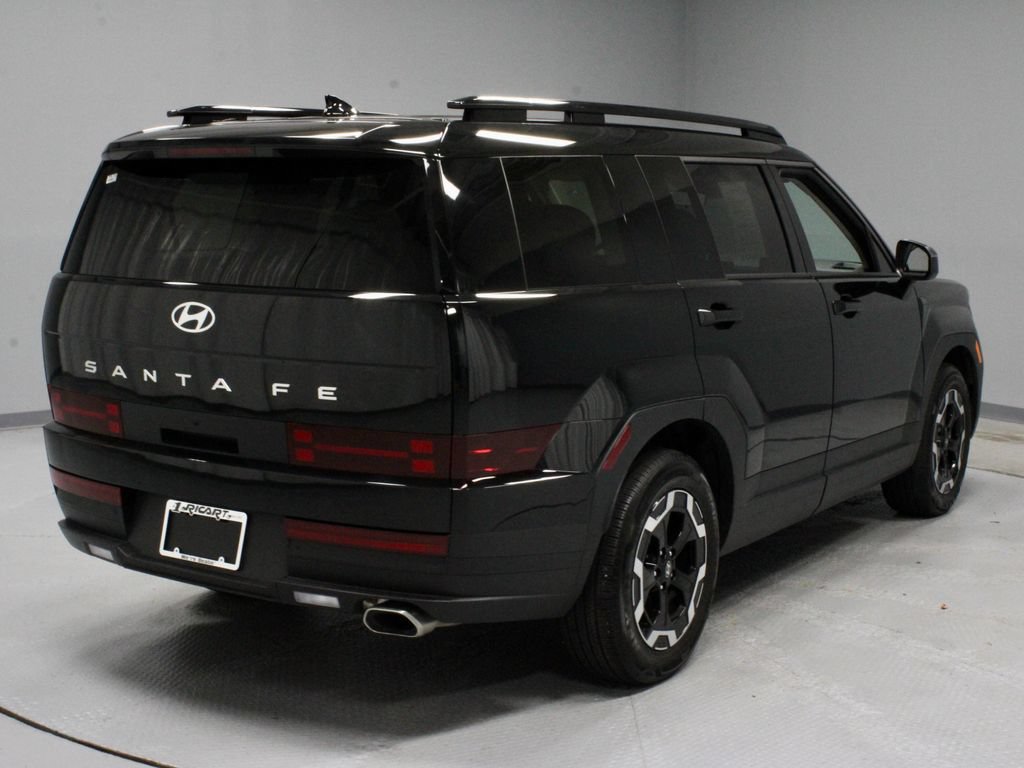 Used 2025 Hyundai Santa Fe SEL FWD image 10